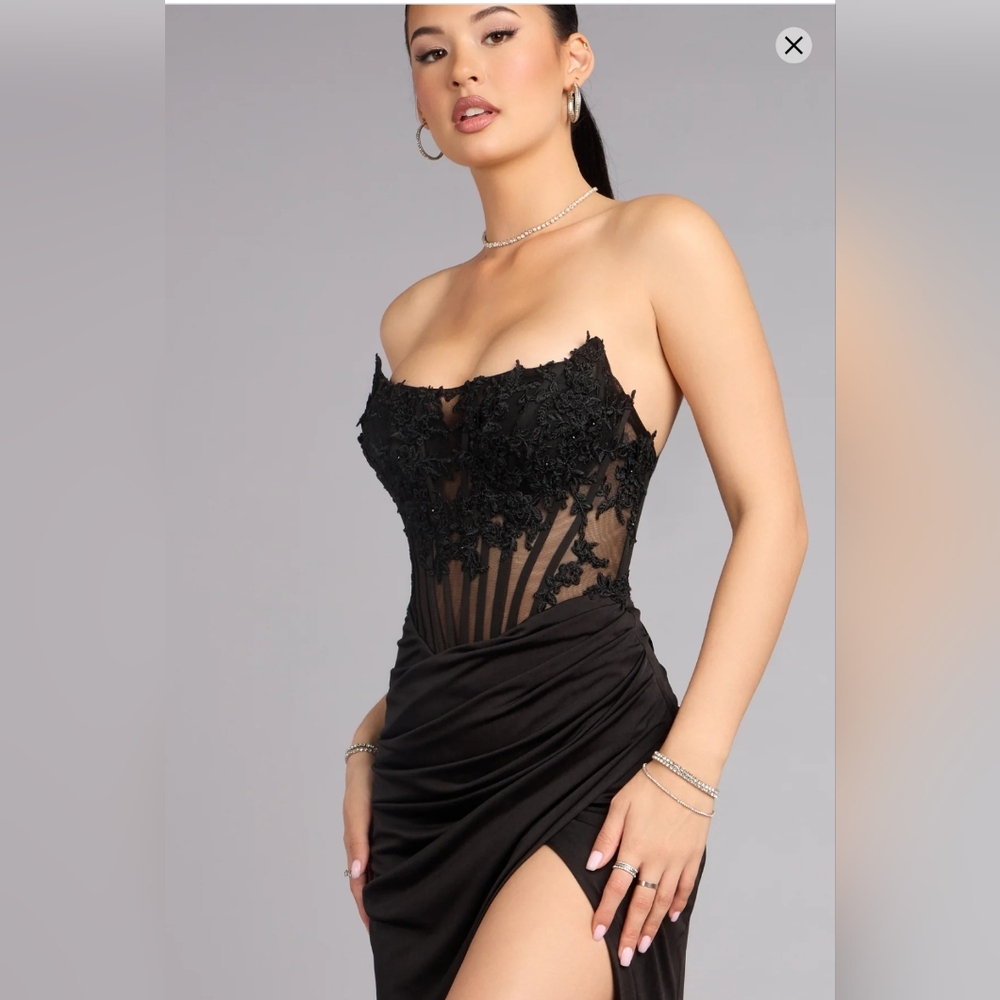 Windsor Black Strapless Gown with Lace Detail - Picture 3 of 5